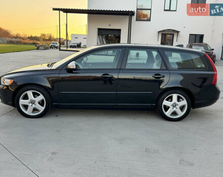 Черный Вольво В50, объемом двигателя 1.6 л и пробегом 235 тыс. км за 9350 $, фото 17 на Automoto.ua