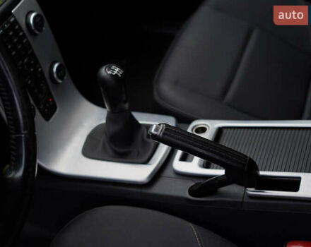 Черный Вольво В50, объемом двигателя 1.6 л и пробегом 316 тыс. км за 7299 $, фото 18 на Automoto.ua