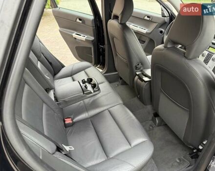 Черный Вольво В50, объемом двигателя 1.6 л и пробегом 226 тыс. км за 8290 $, фото 56 на Automoto.ua