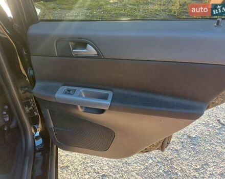 Черный Вольво В50, объемом двигателя 1.56 л и пробегом 219 тыс. км за 8100 $, фото 14 на Automoto.ua