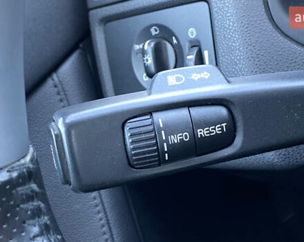 Черный Вольво В50, объемом двигателя 1.6 л и пробегом 197 тыс. км за 8200 $, фото 21 на Automoto.ua