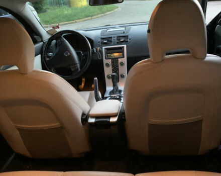 Черный Вольво В50, объемом двигателя 1.6 л и пробегом 307 тыс. км за 8200 $, фото 17 на Automoto.ua