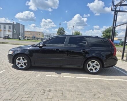 Черный Вольво В50, объемом двигателя 1.6 л и пробегом 246 тыс. км за 8100 $, фото 2 на Automoto.ua