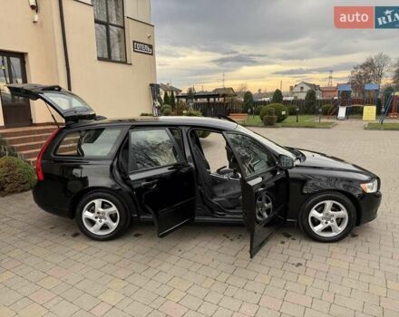 Черный Вольво В50, объемом двигателя 1.6 л и пробегом 226 тыс. км за 8290 $, фото 36 на Automoto.ua