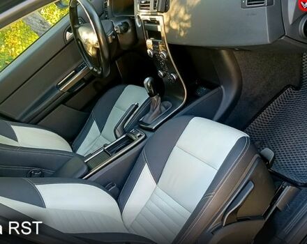 Черный Вольво В50, объемом двигателя 1.6 л и пробегом 237 тыс. км за 8999 $, фото 2 на Automoto.ua