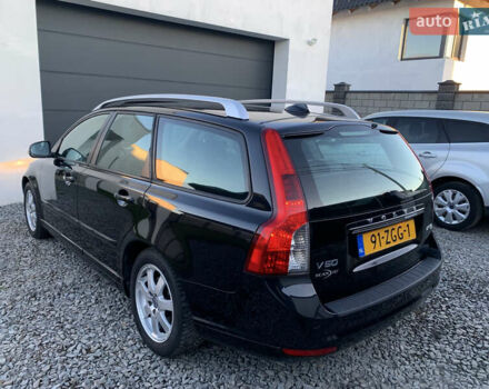 Черный Вольво В50, объемом двигателя 1.6 л и пробегом 252 тыс. км за 8200 $, фото 5 на Automoto.ua