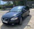 Черный Вольво В50, объемом двигателя 1.6 л и пробегом 307 тыс. км за 8200 $, фото 1 на Automoto.ua