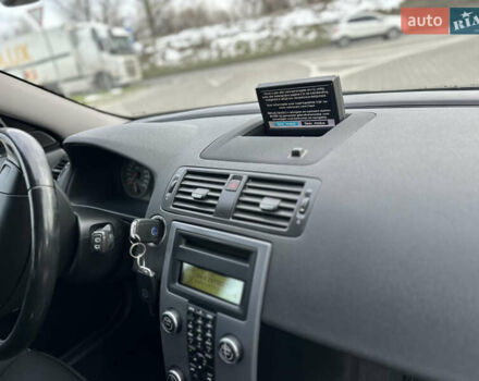 Черный Вольво В50, объемом двигателя 1.6 л и пробегом 219 тыс. км за 8300 $, фото 19 на Automoto.ua