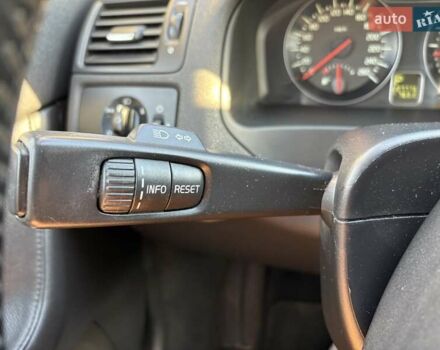 Черный Вольво В50, объемом двигателя 1.98 л и пробегом 228 тыс. км за 9600 $, фото 23 на Automoto.ua