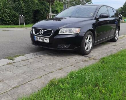 Черный Вольво В50, объемом двигателя 1.6 л и пробегом 245 тыс. км за 6700 $, фото 3 на Automoto.ua