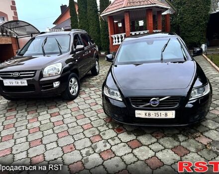 Черный Вольво В50, объемом двигателя 1.6 л и пробегом 210 тыс. км за 7300 $, фото 2 на Automoto.ua