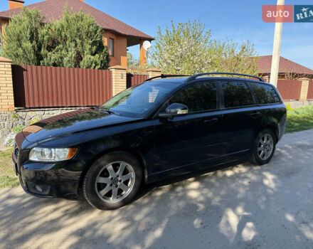 Чорний Вольво V50, об'ємом двигуна 1.6 л та пробігом 281 тис. км за 8650 $, фото 1 на Automoto.ua