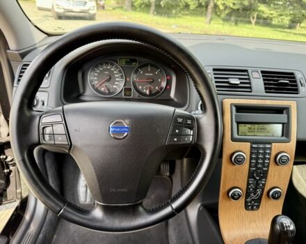 Черный Вольво В50, объемом двигателя 1.6 л и пробегом 218 тыс. км за 8599 $, фото 13 на Automoto.ua