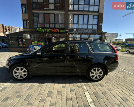 Черный Вольво В50, объемом двигателя 1.98 л и пробегом 299 тыс. км за 9100 $, фото 2 на Automoto.ua