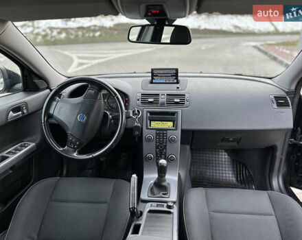 Черный Вольво В50, объемом двигателя 1.6 л и пробегом 219 тыс. км за 8300 $, фото 24 на Automoto.ua