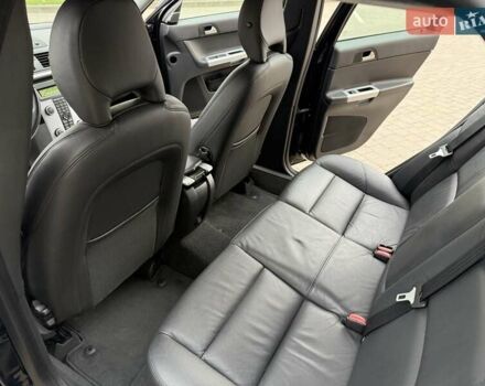 Черный Вольво В50, объемом двигателя 1.6 л и пробегом 226 тыс. км за 8290 $, фото 45 на Automoto.ua