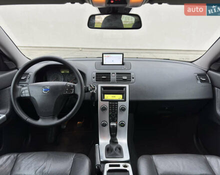 Черный Вольво В50, объемом двигателя 1.6 л и пробегом 217 тыс. км за 8550 $, фото 29 на Automoto.ua