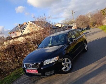 Черный Вольво В50, объемом двигателя 1.6 л и пробегом 236 тыс. км за 8400 $, фото 5 на Automoto.ua