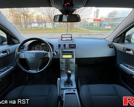 Черный Вольво В50, объемом двигателя 1.6 л и пробегом 243 тыс. км за 8200 $, фото 9 на Automoto.ua