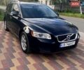 Черный Вольво В50, объемом двигателя 1.56 л и пробегом 246 тыс. км за 9200 $, фото 1 на Automoto.ua