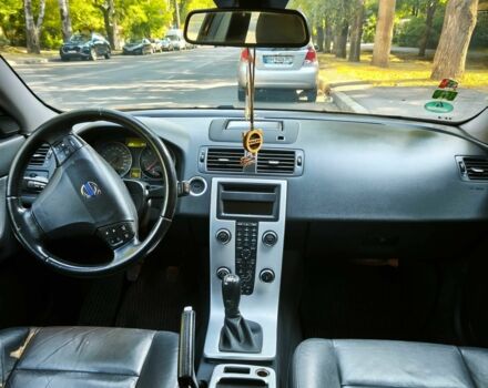 Черный Вольво В50, объемом двигателя 2 л и пробегом 209 тыс. км за 7200 $, фото 3 на Automoto.ua