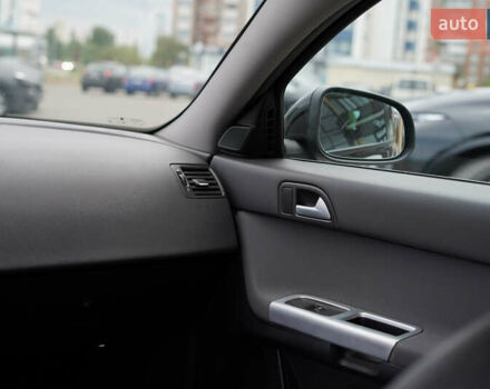 Черный Вольво В50, объемом двигателя 1.6 л и пробегом 316 тыс. км за 7299 $, фото 5 на Automoto.ua