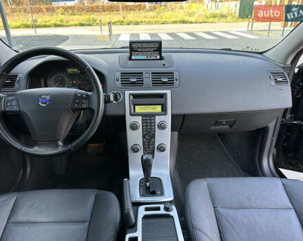 Чорний Вольво V50, об'ємом двигуна 2 л та пробігом 262 тис. км за 9850 $, фото 37 на Automoto.ua