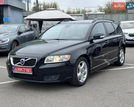Черный Вольво В50, объемом двигателя 2 л и пробегом 213 тыс. км за 11000 $, фото 1 на Automoto.ua