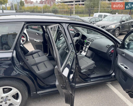 Черный Вольво В50, объемом двигателя 2 л и пробегом 213 тыс. км за 11000 $, фото 16 на Automoto.ua