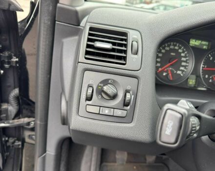 Черный Вольво В50, объемом двигателя 1.6 л и пробегом 213 тыс. км за 8900 $, фото 23 на Automoto.ua