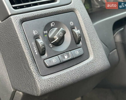 Черный Вольво В50, объемом двигателя 2 л и пробегом 279 тыс. км за 8750 $, фото 30 на Automoto.ua