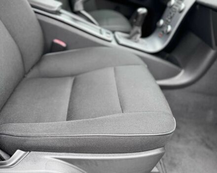 Черный Вольво В50, объемом двигателя 1.6 л и пробегом 213 тыс. км за 8900 $, фото 21 на Automoto.ua