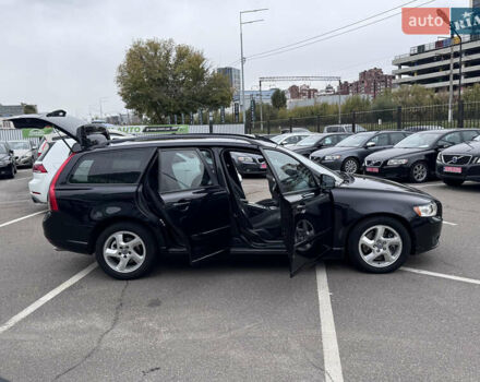 Черный Вольво В50, объемом двигателя 2 л и пробегом 213 тыс. км за 11000 $, фото 14 на Automoto.ua