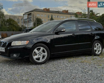 Вольво В50 2011 в Дрогобыче на Automoto.ua Черный Вольво В50, объемом двигателя 1.6 л и пробегом 166 тыс. км за 8999 $, фото 3 на Automoto.ua