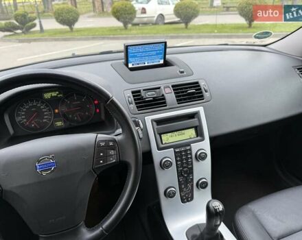 Черный Вольво В50, объемом двигателя 1.6 л и пробегом 226 тыс. км за 8290 $, фото 62 на Automoto.ua