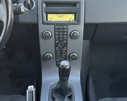 Черный Вольво В50, объемом двигателя 1.56 л и пробегом 243 тыс. км за 8200 $, фото 14 на Automoto.ua