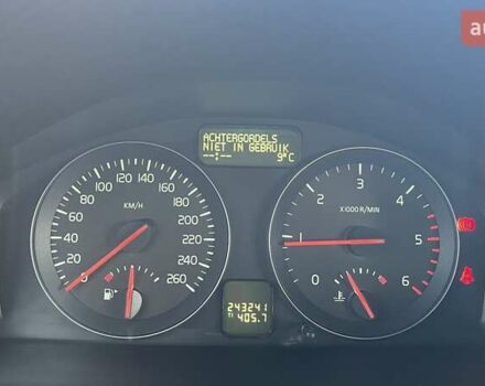 Черный Вольво В50, объемом двигателя 1.56 л и пробегом 243 тыс. км за 8200 $, фото 17 на Automoto.ua