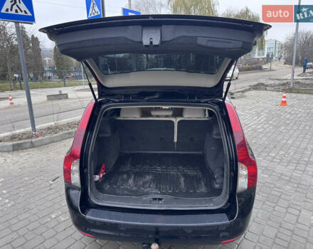 Черный Вольво В50, объемом двигателя 1.56 л и пробегом 237 тыс. км за 7600 $, фото 8 на Automoto.ua