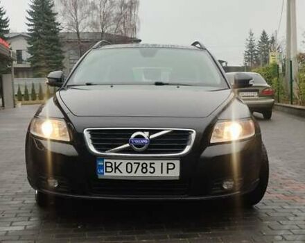 Черный Вольво В50, объемом двигателя 1.56 л и пробегом 260 тыс. км за 6900 $, фото 2 на Automoto.ua