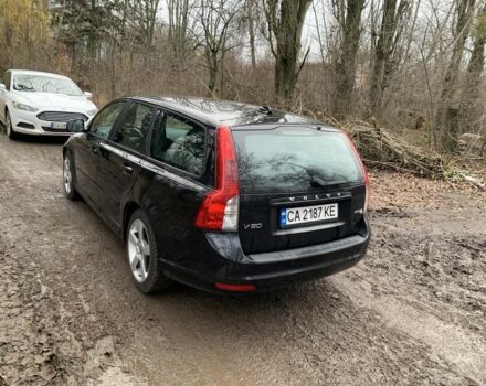 Черный Вольво В50, объемом двигателя 1.6 л и пробегом 270 тыс. км за 8500 $, фото 3 на Automoto.ua