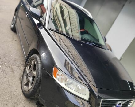 Черный Вольво В50, объемом двигателя 1.6 л и пробегом 208 тыс. км за 7400 $, фото 4 на Automoto.ua