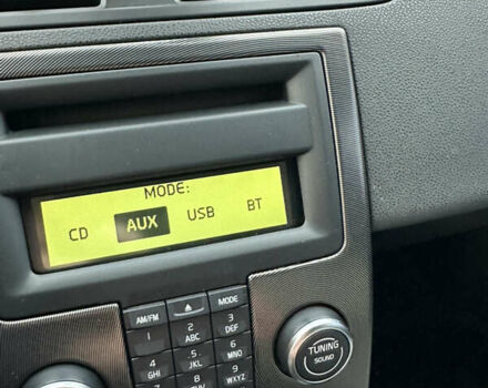 Черный Вольво В50, объемом двигателя 1.56 л и пробегом 229 тыс. км за 9999 $, фото 21 на Automoto.ua