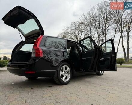 Черный Вольво В50, объемом двигателя 1.6 л и пробегом 226 тыс. км за 8290 $, фото 40 на Automoto.ua