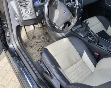 Черный Вольво В50, объемом двигателя 1.6 л и пробегом 255 тыс. км за 7400 $, фото 12 на Automoto.ua