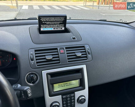 Чорний Вольво V50, об'ємом двигуна 2 л та пробігом 262 тис. км за 9850 $, фото 24 на Automoto.ua