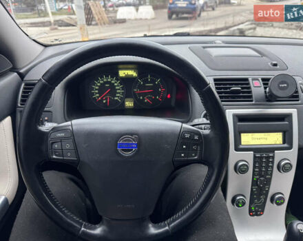 Черный Вольво В50, объемом двигателя 1.56 л и пробегом 237 тыс. км за 7600 $, фото 10 на Automoto.ua