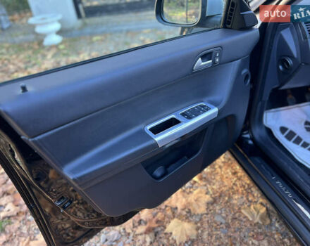 Черный Вольво В50, объемом двигателя 1.6 л и пробегом 228 тыс. км за 8999 $, фото 47 на Automoto.ua