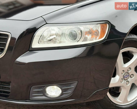 Черный Вольво В50, объемом двигателя 1.6 л и пробегом 244 тыс. км за 8850 $, фото 16 на Automoto.ua