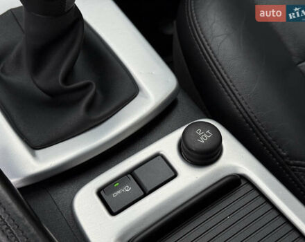 Черный Вольво В50, объемом двигателя 1.6 л и пробегом 244 тыс. км за 8850 $, фото 63 на Automoto.ua