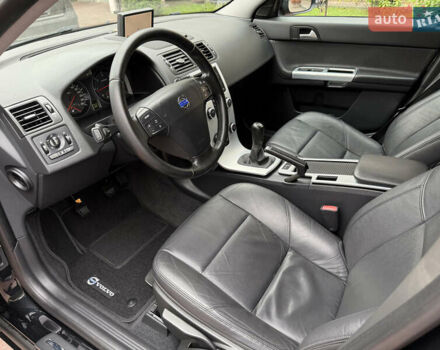 Черный Вольво В50, объемом двигателя 1.6 л и пробегом 244 тыс. км за 8850 $, фото 38 на Automoto.ua